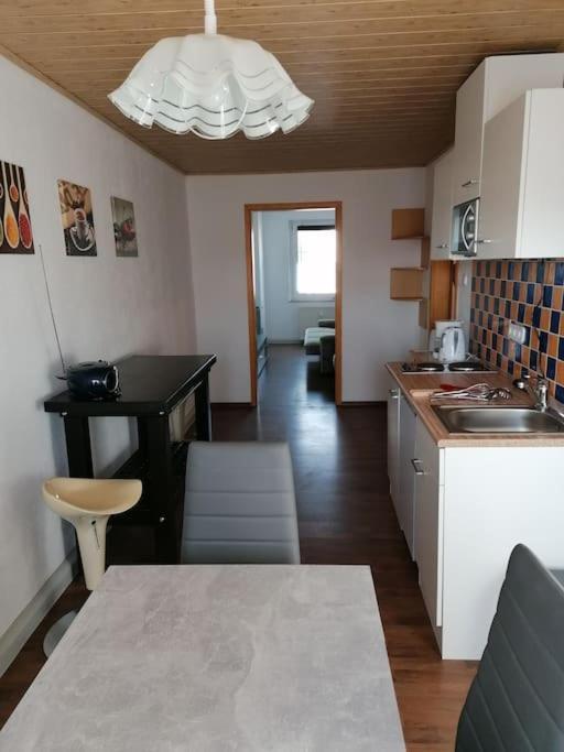 Kleine Wohnung Fuer Monteure Und Dienstreisen اتسوكو المظهر الخارجي الصورة